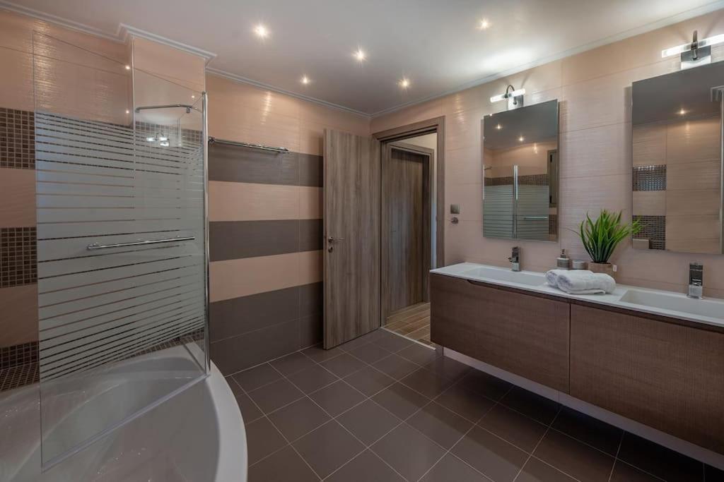 "Aeolos" Luxury Villa Превеза Екстериор снимка